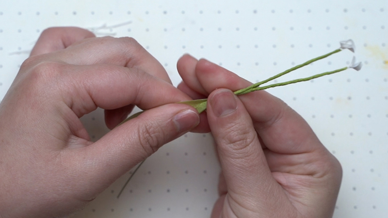 小さなかすみ草をさらにまとめる